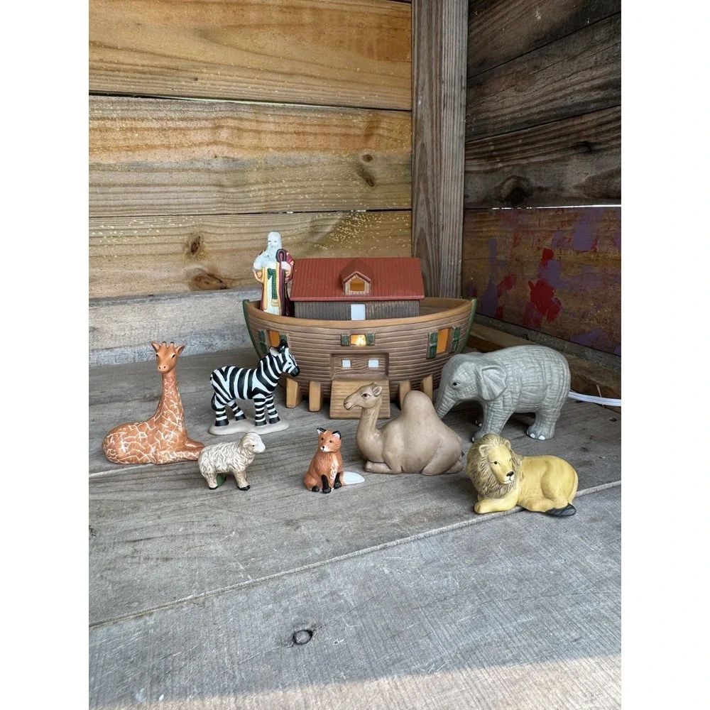 VNTG Caffco Ceramic‎ NINE Piece Noah's Ark Table Lamp Night Light With Animals